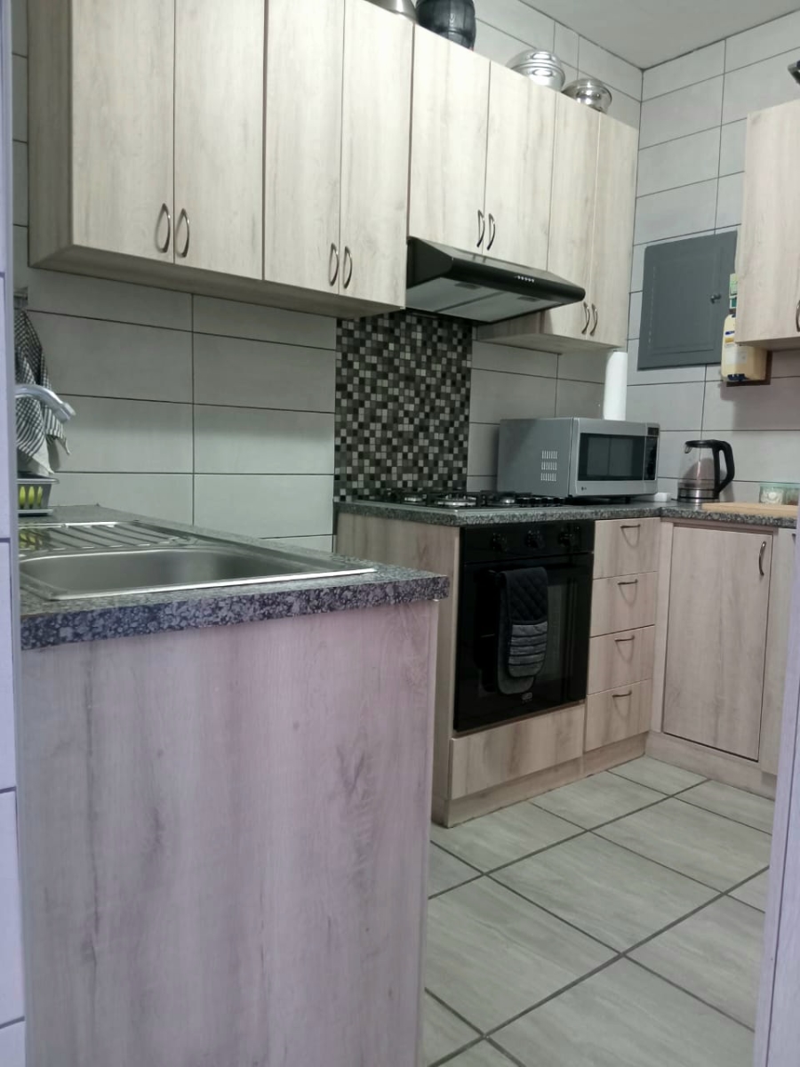 2 Bedroom Property for Sale in Mossel Bay Central Western Cape